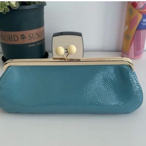 Miu Miu Turquoise Clutch with Gold Chain - Picture 3 of 7